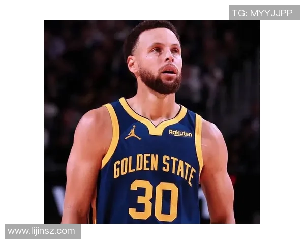 库里13中4还伤退！勇士主场被反转太惨烈 萌神进更衣室一瘸一拐